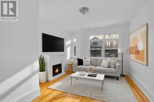 Unit 2 (virtually staged) - 491 Mcleod Street, Ottawa, ON 