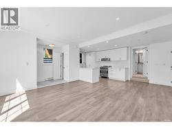 469 W 63RD AVENUE  Vancouver, BC V5X 2J3