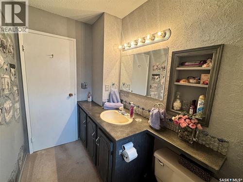 523 8Th Avenue W, Biggar, SK 