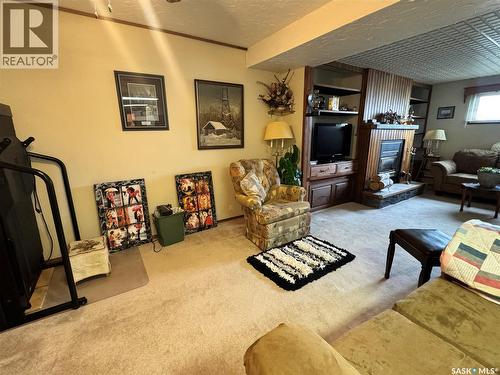 523 8Th Avenue W, Biggar, SK 