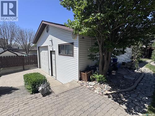523 8Th Avenue W, Biggar, SK 