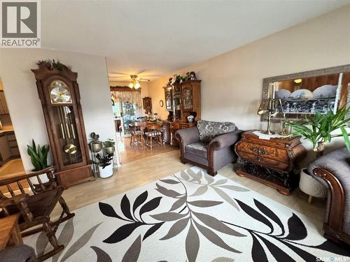 523 8Th Avenue W, Biggar, SK 