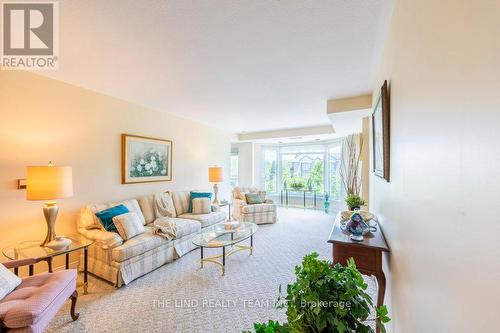 312 - 85 WELLINGTON STREET W  Aurora, ON L4G 2P2
