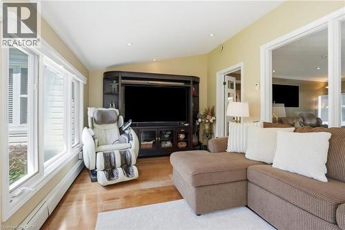 549 Ann Avenue, Burlington, ON 