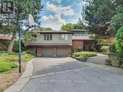 201 LORD SEATON ROAD Toronto, ON M2P 1L1