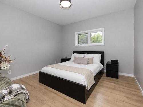 3281 Fairview Avenue, Thunder Bay, ON 