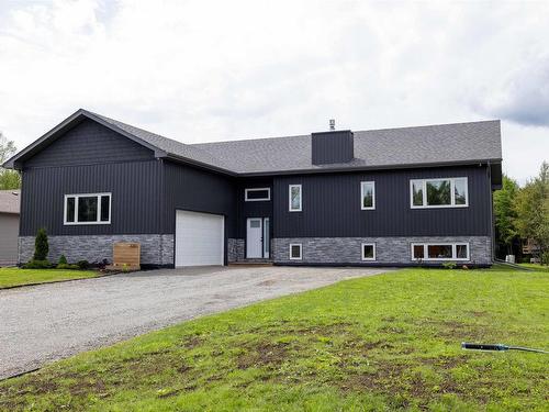 3281 Fairview Avenue  Thunder Bay, ON P7K 1E5