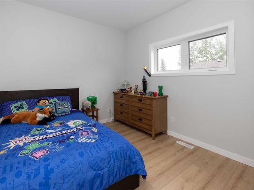 3281 Fairview Avenue, Thunder Bay, ON 