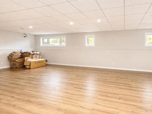 3281 Fairview Avenue, Thunder Bay, ON 