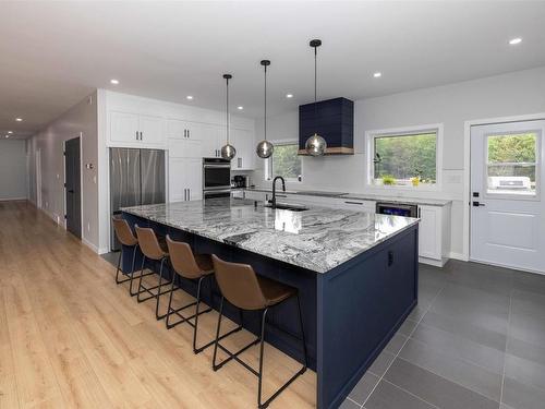 3281 Fairview Avenue, Thunder Bay, ON 