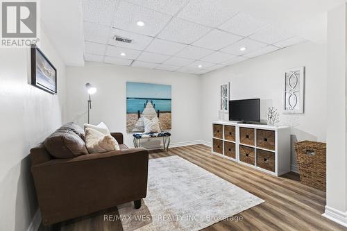 823 Hyde Road, Burlington, ON 
