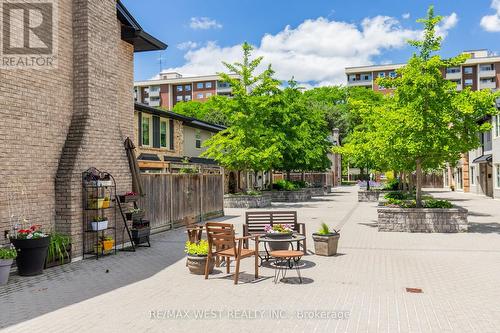 823 Hyde Road, Burlington, ON 
