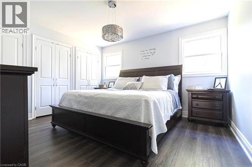 2390 Sinclair Circle, Burlington, ON 