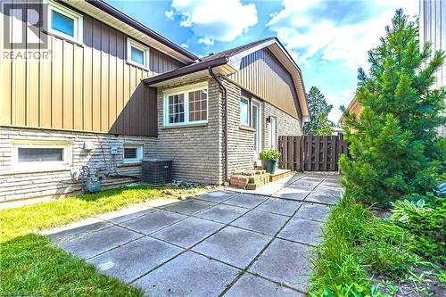 2390 Sinclair Circle, Burlington, ON 