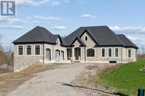 32 Ormiston Street, Clarington, ON 