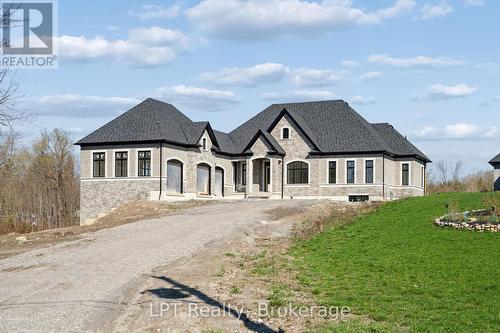 32 Ormiston Street, Clarington, ON 