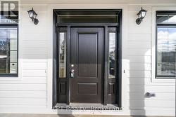 127 GIBBONS STREET Oshawa (Mclaughlin), ON L1J 4Y1
