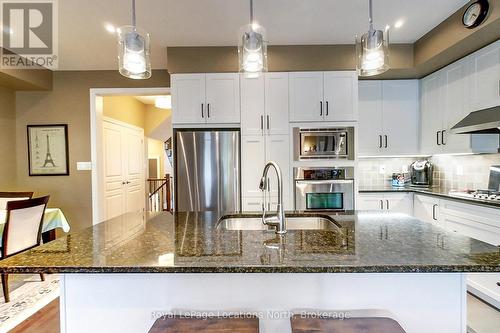 7 COLLSHIP LANE , Collingwood, Ontario L9Y 0J6 5