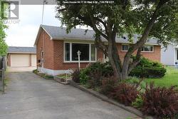 16 Arizona AVE Sault Ste. Marie, ON P6A 4L8