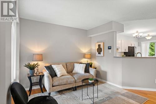 6 Folison Street, Ottawa, ON 