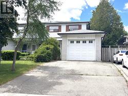 3441 OAKGLADE CRESCENT  Mississauga, ON L5C 1X4