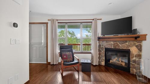 41-1000 9Th Street, Invermere, BC - Indoor Photo Showing Living Room With Fireplace