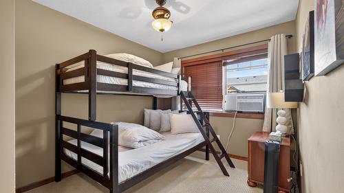 41-1000 9Th Street, Invermere, BC - Indoor Photo Showing Bedroom