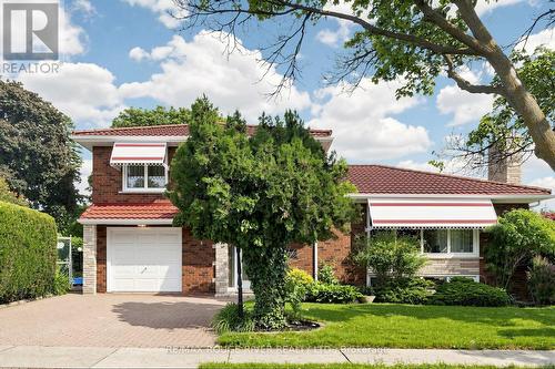 2 Faversham Crescent, Toronto, ON 