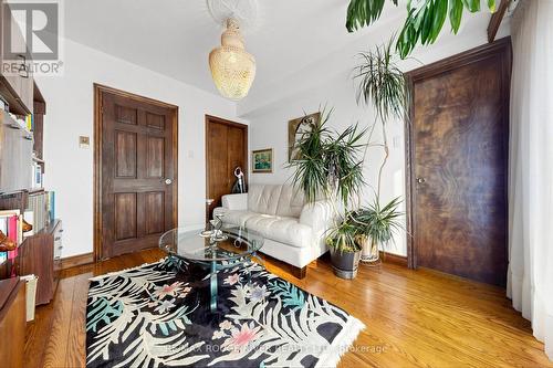 2 Faversham Crescent, Toronto, ON 