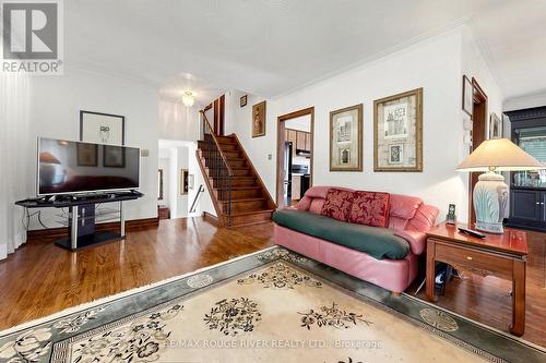 2 Faversham Crescent, Toronto, ON 