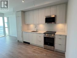 2902 - 430 SQUARE ONE DRIVE Mississauga, ON L5B 0L6