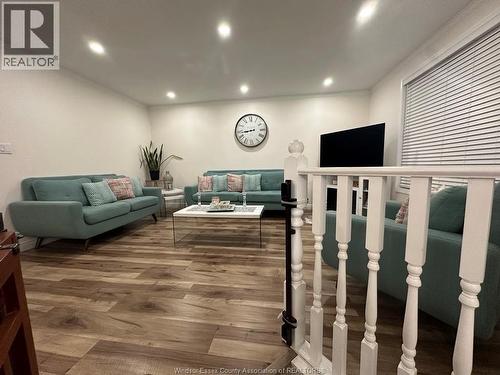 7929 Hawthorne Drive, Windsor, ON 