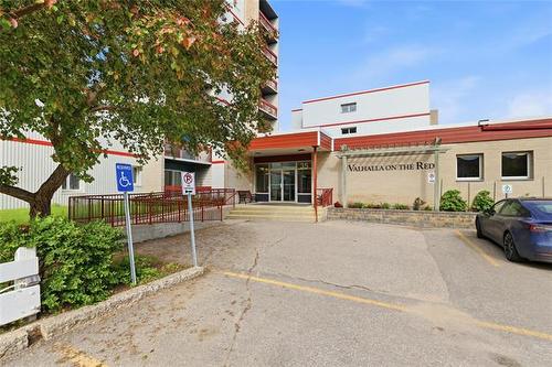 222-35 Valhalla Dr, Winnipeg, MB 