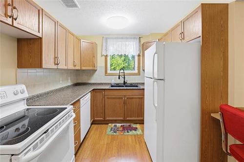 222-35 Valhalla Dr, Winnipeg, MB 