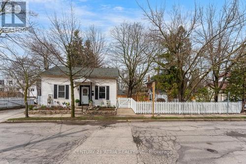 132 WATERLOO STREET N  Cambridge, ON N3H 1M8