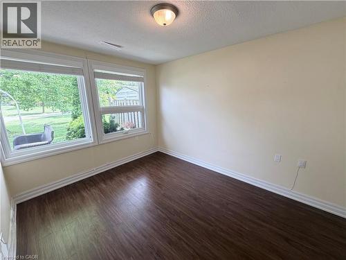 9 Gates Lane, Hamilton, ON 