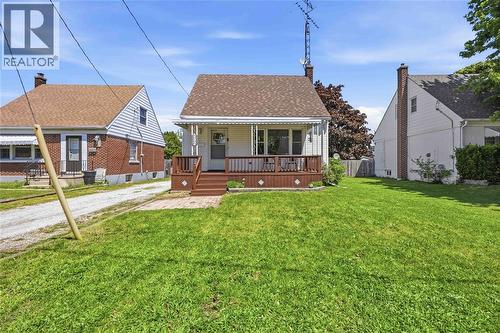 232 FELIX STREET  Sarnia, ON N7T 5L3