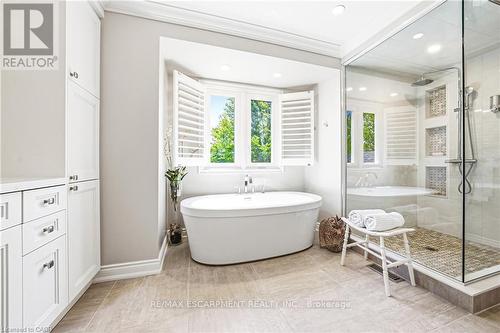 33 Golfview Crescent, Hamilton, ON 