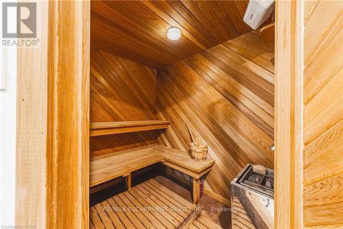 33 Golfview Crescent, Hamilton, ON 
