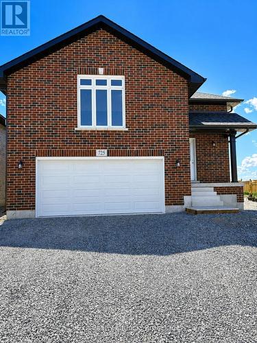 725 LATIMER WAY  Peterborough (Monaghan Ward 2), ON K9K 0H4