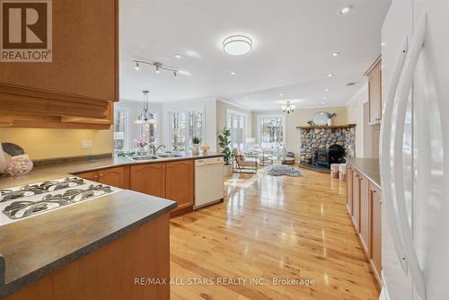 29 Robert Boulevard, Springwater, ON 