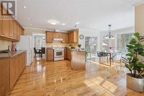 29 Robert Boulevard, Springwater, ON 