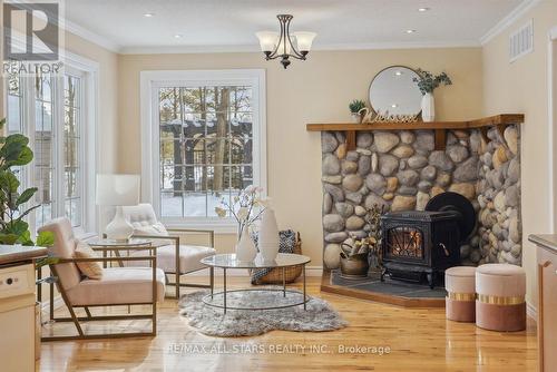 29 Robert Boulevard, Springwater, ON 