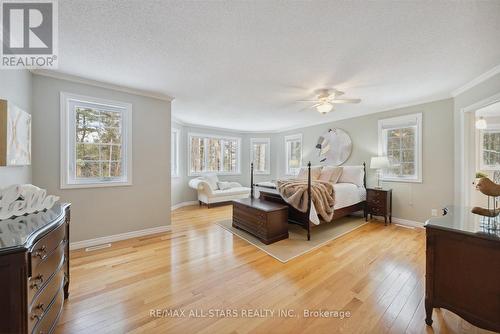 29 Robert Boulevard, Springwater, ON 