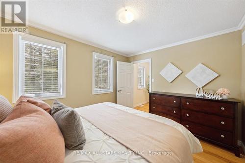 29 Robert Boulevard, Springwater, ON 