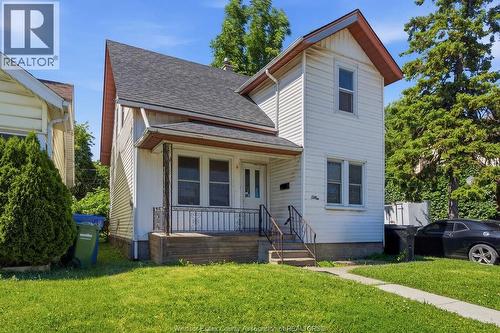 1596 COLLEGE  Windsor, ON N9B 1M1
