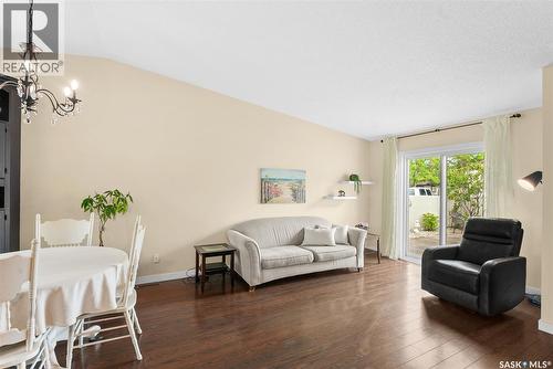 2711 Meadow Lane E, Regina, SK 
