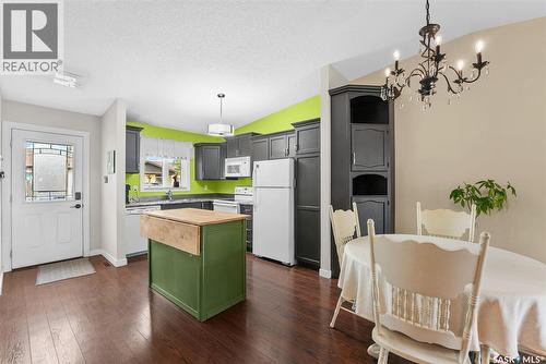 2711 Meadow Lane E, Regina, SK 