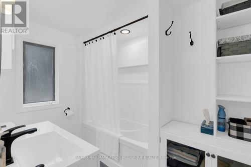 3 Earldom Boulevard, Tay, ON 