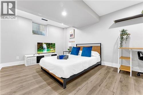 2258 Manchester Drive, Burlington, ON 